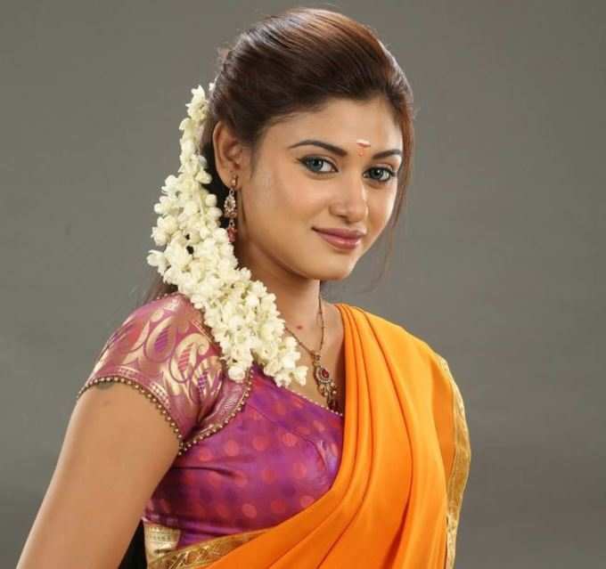 Oviya 1