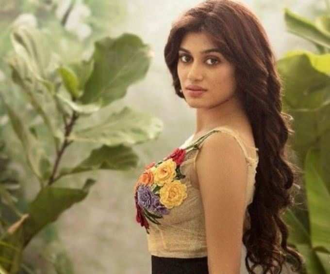 Oviya