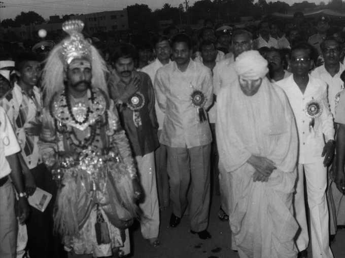 ಶ್ರೀ ಶಿವಕುಮಾರ ಸ್ವಾಮೀಜಿಗಳ ಅಪರೂಪದ  ಚಿತ್ರಮಾಲಿಕೆ