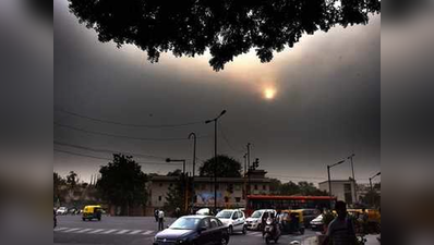 Weather in Delhi: मौसम के बदले मिजाज, यात्रा करते समय इन बातों का रखें ध्यान