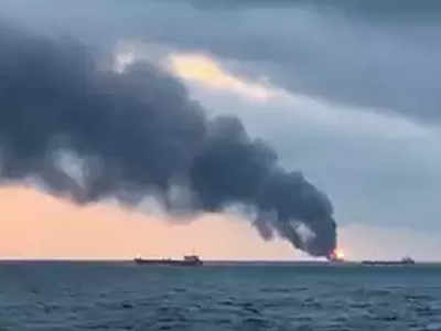 रशिया: २ जहाजांना आग, काही भारतीयांसह १४ खलाशांचा मृत्यू