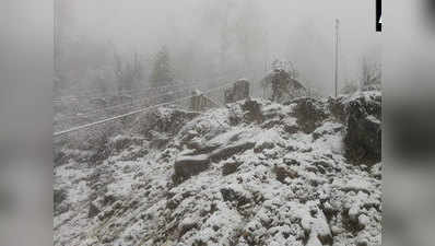 जम्मू-श्रीनगर राजमार्ग लगातार पांचवें दिन भी बंद, फिर हुई बर्फबारी