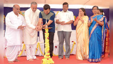 ಮಹಿಳೆ ಸಮಾಜದ ಮುನ್ನೆಲೆಗೆ ಬರಲಿ