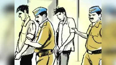 लोनावला के होटल में छापा, मुंबई के चार बुकी गिरफ्तार