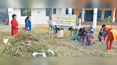 ಸ್ವಚ್ಛತಾ ಶ್ರಮದಾನ ಮಾಡಿದ ನ್ಯಾಯಾಧೀಶರು