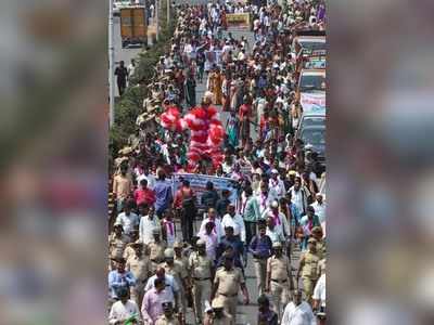 ಮಾನಿನಿಯರ ಮದ್ಯ ನಿಷೇಧ ಕೂಗಿಗೆ ಸ್ತಬ್ಧವಾಯ್ತು ಬೆಂಗಳೂರು