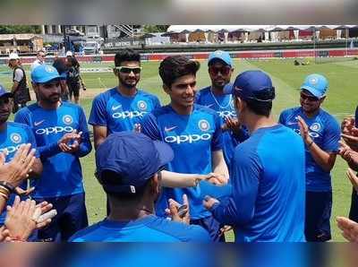 Shubman Gill: ಮಹಿ ಹಸ್ತದಿಂದ ಚೊಚ್ಚಲ ಕ್ಯಾಪ್ ಪಡೆದ ಗಿಲ್