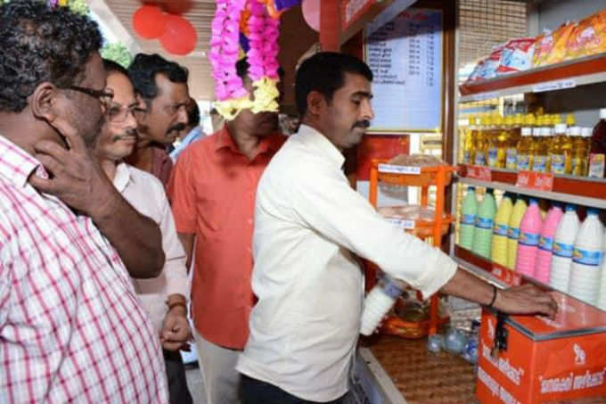 This kerala shop has no shopkeeper and the reason will touch your heart!