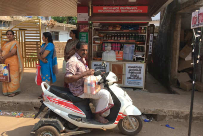 This kerala shop has no shopkeeper and the reason will touch your heart!