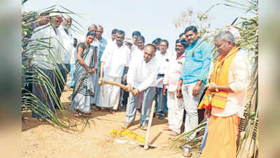 ನಾನಾ ಕಾಮಗಾರಿಗೆ ಭೂಮಿಪೂಜೆ