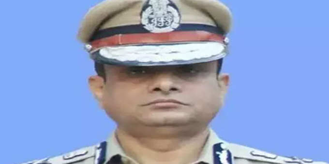 जानें कौन हैं कोलकाता के पुलिस कमिश्नर राजीव कुमार जिनके लिए मोदी सरकार से भिड़ गईं ममता