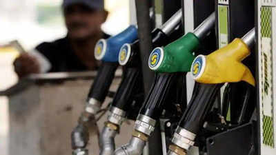 Petrol Price: 5 காசுகள் உயா்ந்த டீசல் விலை; ஒரே விலையில் பெட்ரோல்