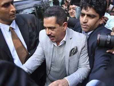 Robert Vadra: मनी लाँड्रिंग: रॉबर्ट वाड्रा ईडीच्या कार्यालयात दाखल