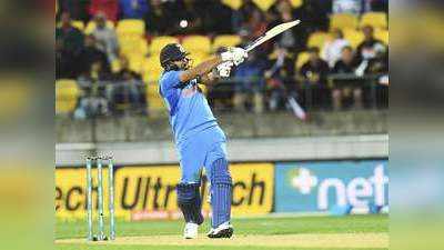 India vs New Zealand: रोहित शर्मा ने T20 I में पूरा किया सिक्स का सैकड़ा