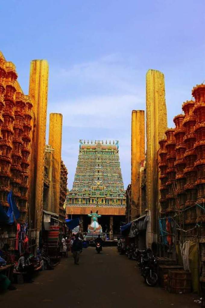 மதுரை மீனாட்சி அம்மன் கோயில்