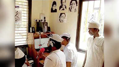 मुंबई: RJ संजय दत्त से प्रेरित जेल जहां कैदी चलाते हैं रेडियो स्टेशन