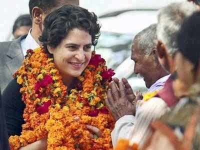 priyanka: रोड शोपूर्वी प्रियांकांची ट्विटर एंट्री