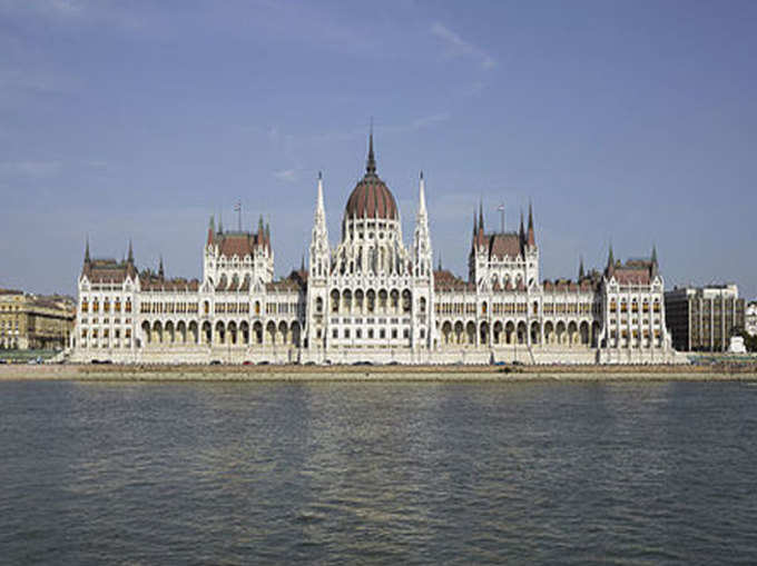 हंगरी का संसद भवन, हंगरी