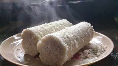 Kerala Puttu Recipe: പുട്ടുറുമീസുമാരേ.. ഇതിലേ ഇതിലേ