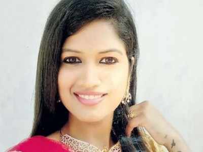 Yashika Suicide: நடிகை யாஷிகா தற்கொலை : அதிர்ச்சியில் திரைத் துறை