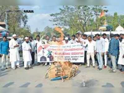 ಹುತಾತ್ಮ ಯೋಧರಿಗೆ ಭಾವಪೂರ್ಣ ಶ್ರದ್ಧಾಂಜಲಿ