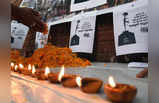 पुलवामा हमला: पूरे देश ने शहीदों की कुर्बानी को ऐसे याद किया...