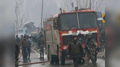 pulwama attack: फेसबुक पोस्ट दोन काश्मिरी तरुणांना भोवली