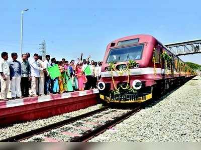 ಚಿಕ್ಕಬಳ್ಳಾಪುರಕ್ಕೆ ಬಂತು ಪ್ಯಾಸೆಂಜರ್‌ ರೈಲು; ಜನರಲ್ಲಿ ಹರ್ಷ