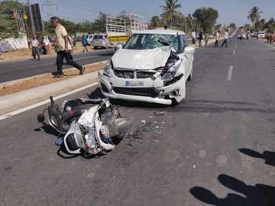 ಬೈಕ್‌ಗೆ ಹಿಂಬದಿಯಿಂದ ಕಾರು ಡಿಕ್ಕಿ: ಬೈಕ್ ಸವಾರರಿಬ್ಬರ ಸಾವು