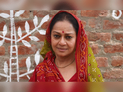 narendra modi biopic: नरेंद्र मोदी यांच्या आईच्या भूमिकेत दिसणार अभिनेत्री जरीना वहाब