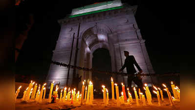 पुलवामा: भारत के वीरों साथ खड़ा हुआ देश, पोर्टल पर हुए दान से हर शहीद के परिवार को मिले 15 लाख
