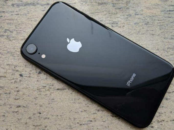 iPhone XR (64GB और 128GB वेरियंट)