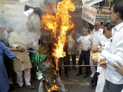 उत्तराखंडमधील काश्मिरी परतीच्या मार्गावर