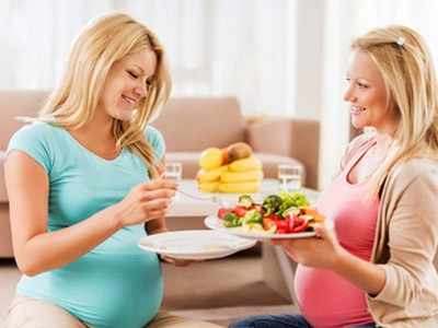 Pregnancy के चौथे महीने में जरूर खाएं मशरूम और कद्दू के बीज