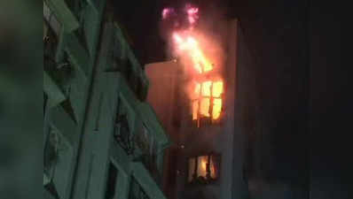 मुंबई में आवासीय इमारत में लगी आग, एक अग्निशमनकर्मी घायल