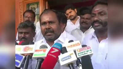 எடப்பாடி உடம்புக்குள் அம்மா ஆவி : உதயக்குமார்!