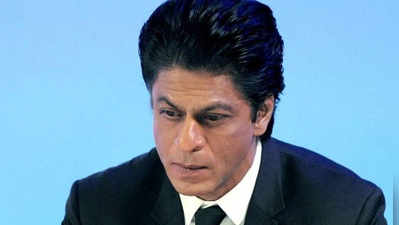 shah rukh khan: एका हिटची प्रतिक्षा; शाहरुख करतोय १० स्क्रीप्टचे वाचन?