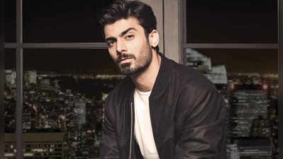 fawad khan: पाकिस्तानी अभिनेता फवाद खानविरोधात एफआयआर दाखल