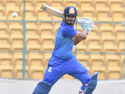 Shreyas Iyer: श्रेयसच्या ५५ चेंडूत १४७ धावा!
