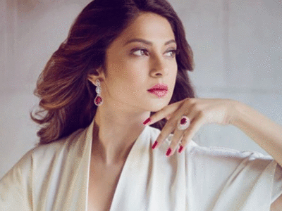 इंग्लैंड में इंजॉय कर रही Jennifer Winget,तस्वीरों से बिखेरे खूबसूरती के जलवे