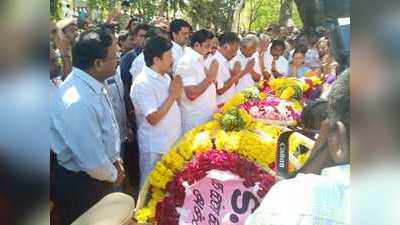 AIADMK Rajendran Death:சாலை விபத்தில் உயிரிழந்த அதிமுக எம்பி ராஜேந்திரன் மறைவுக்கு முதல்வர் இரங்கல்!