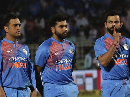 IND vs AUS: पुलवामा शहीदों के लिए मौन के दौरान शोर, विराट कोहली ने की शांत करने की अपील