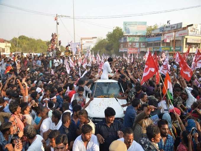 కర్నూలులో పవన్ రోడ్ షో