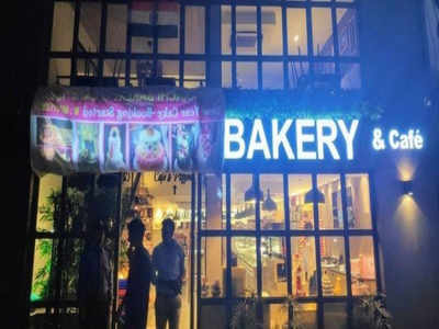 Karachi Bakery Attack:  புல்வாமா தாக்குதலால் ஏற்பட்ட ஆர்வகோளாறு...! பேக்கரிக்கு வந்த புதிய சிக்கல்...!