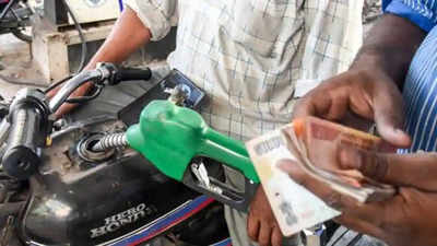 Petrol Price: பெட்ரோல், டீசல் விலை மாற்றம் இல்லை: இன்று பெட்ரோல் ரூ.74.41, டீசல் ரூ.70.72க்கு விற்பனை!