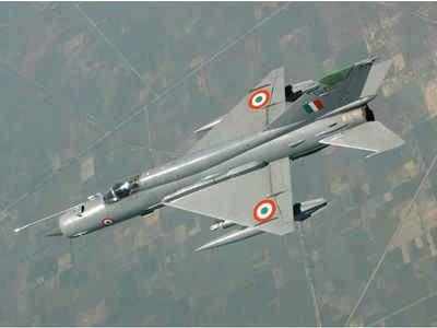 f-16: भारताने पाकिस्तानचे F-16 विमान पाडले