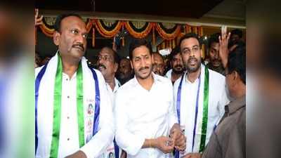 వైసీపీలో చేరిన ఎమ్మెల్యే ఆమంచి, దగ్గుబాటి హితేష్