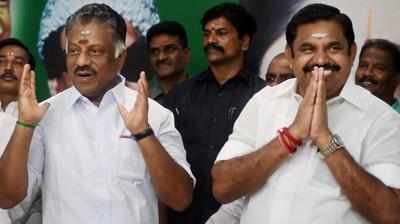 O Panneerselvam: ஆறுமுகசாமிக்கு மீண்டும் டிமிக்கி: இரட்டை இலை சின்னம் தீர்ப்பு: டெல்லி செல்லும் ஓபிஎஸ்!