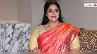 Nagma : அரசியலிலிருந்து மீண்டும் சினிமாவில் நுழையும் நக்மா!