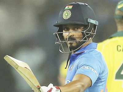 India vs Australia Cricket Score: धोनी और जाधव के दम पर जीता भारत, सीरीज में बनाई बढ़त